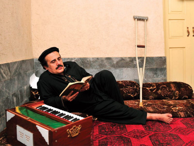 songs from peshawar dicing with death