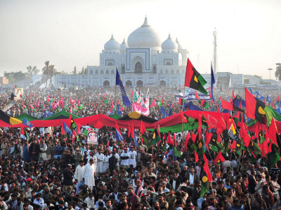 at garhi khuda bux ppp stares down critics with own show of strength