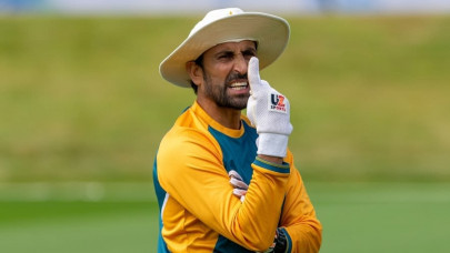younis khan hasan ali were involved in heated exchange during south africa tour younis khan hasan ali were involved in heated exchange during south africa tour