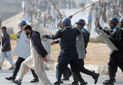 gas shortage govt rules out one month cng station closure gas shortage govt rules out one month cng station closure