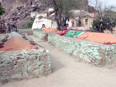 the long standing mystery of nau gaza graves the long standing mystery of nau gaza graves