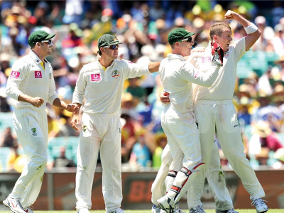 2nd test pattinson continues dream start as india falter again