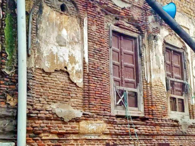 life in crumbling edifices life in crumbling edifices