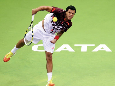 tennis tsonga labours to first round win