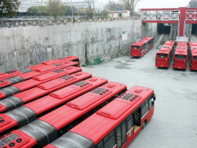metro bus employees get salaries after protest metro bus employees get salaries after protest