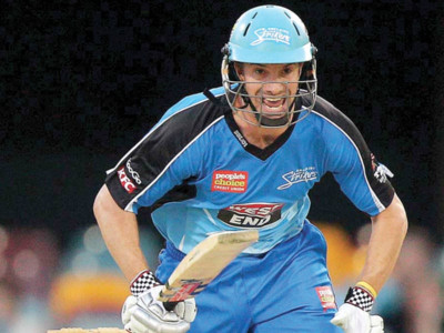 cricket strikers beat heat by 31 runs