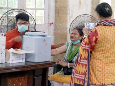 citizens perplexed as gap between first second covid jabs increases