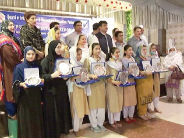 peshawar students get top positions in exams