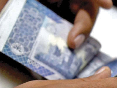 sbp jacks up key rate to 11 year high of 13 75