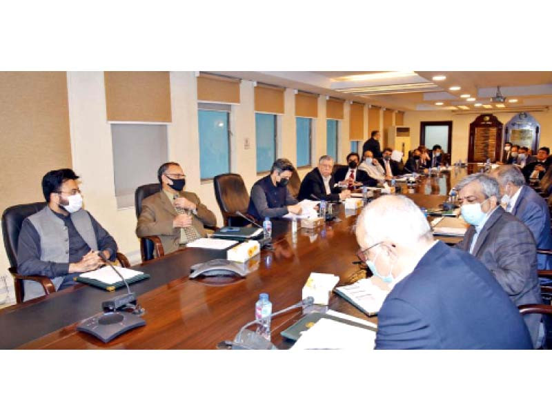 tarin showed dissatisfaction over proposed export target of 20b for the textile sector for the current fiscal year and 25b for the next fiscal year photo pid