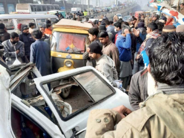 traffic police say the accident occurred because of the brake failure photos express traffic police say the accident occurred because of the brake failure photos express