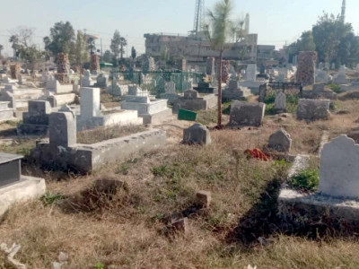volunteers clean up cemetery