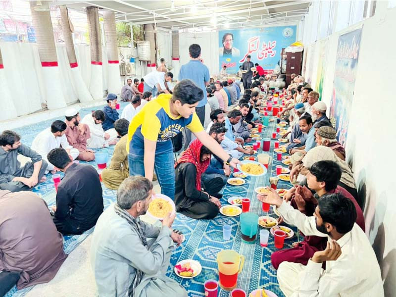 citizens break their fast at a langar in gawalmandi rawalpindi photo express