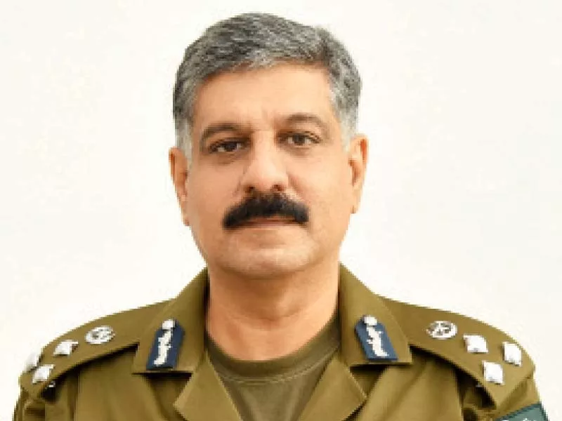 lahore s new ccpo takes charge lahore s new ccpo takes charge