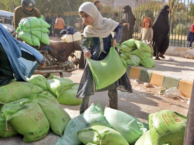 pm orders free wheat flour for punjab poor pm orders free wheat flour for punjab poor