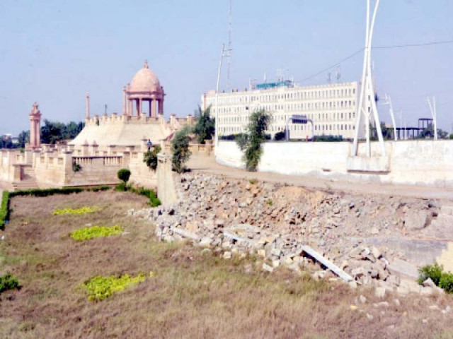 karachi s largest park dilapidated beyond measure