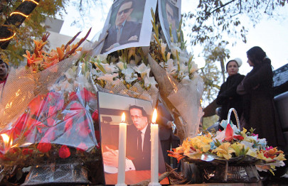 mourners fear taseer s candle being put out mourners fear taseer s candle being put out