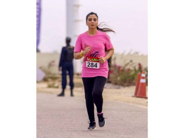 mona khan practices for the athens marathon photo express mona khan practices for the athens marathon photo express