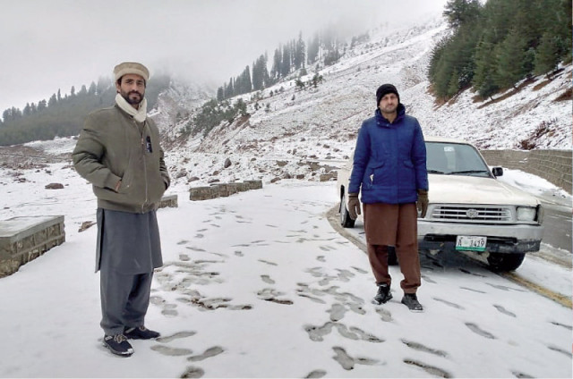 snow blankets kaghan valley snow blankets kaghan valley