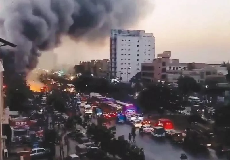 mall blaze ignites traffic chaos mall blaze ignites traffic chaos