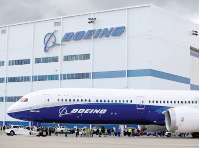 boeing mulls shedding airbus work boeing mulls shedding airbus work