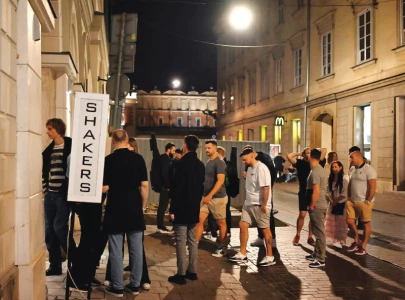 polish locals sue tourists