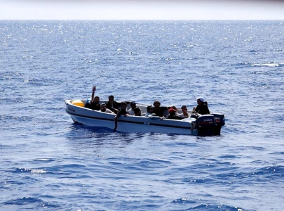 13 dead after migrant boat sinks