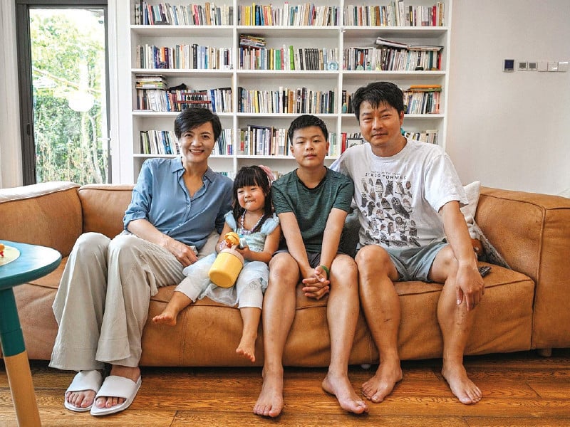 chen hualiang assumes many household responsibilities often left to wives photo afp