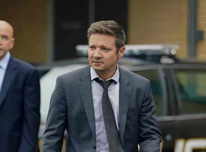 jeremy renner is hospitalised after snow plow accident