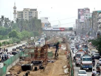 court grills officials over karachi master plan delay