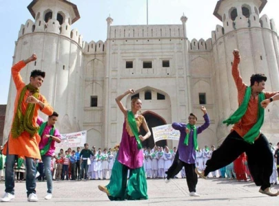 pakistan dances to bhangra as lahore leads surge in popularity