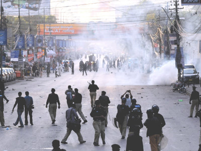 march to bilawal house banking artery turns into tear gas corridor march to bilawal house banking artery turns into tear gas corridor