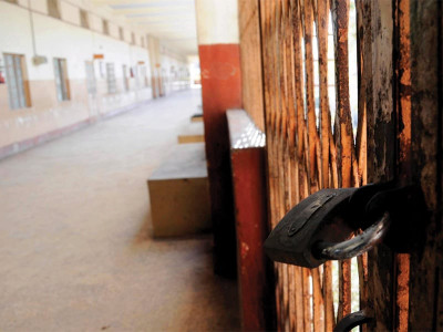 poor lawmakers a high court peon is paid more than an mpa points out minister