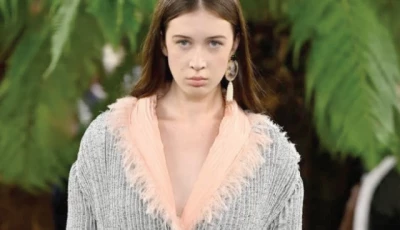 nicole kidman s daughter sunday rose dazzles on dior runway