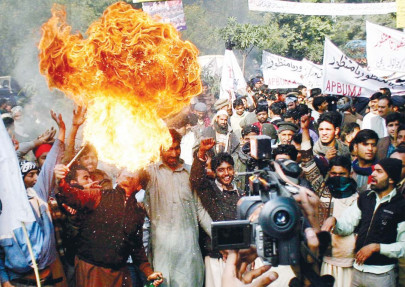 two days of gas industries end protest