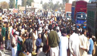 taranda residents protest police chief s transfer