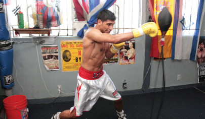 amir khan s trainer says he knows the mystery man report amir khan s trainer says he knows the mystery man report