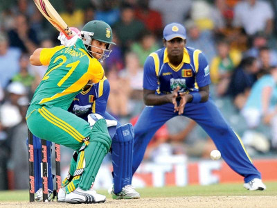 duminy guides south africa to five wicket win