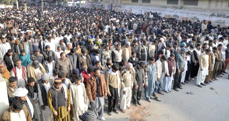 a day after chehlum bombing amidst mounting toll gloomy khanpur mourns its dead