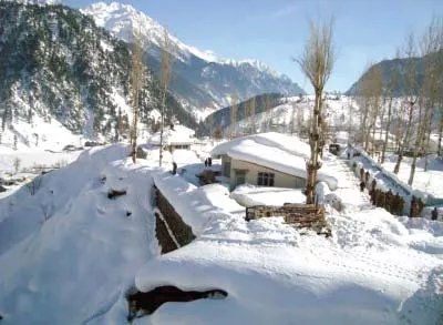snowfall cross loc trade weekly bus suspended in kashmir snowfall cross loc trade weekly bus suspended in kashmir