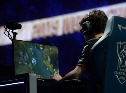 with friendly rivalries esports gain traction in corporate world