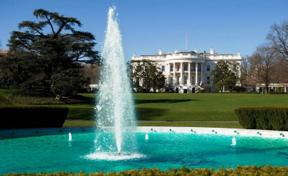 white house locked down after smoke bomb tossed white house locked down after smoke bomb tossed