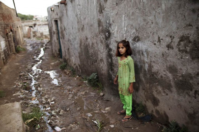 l ecole hosts fifa street to help underprivileged children study