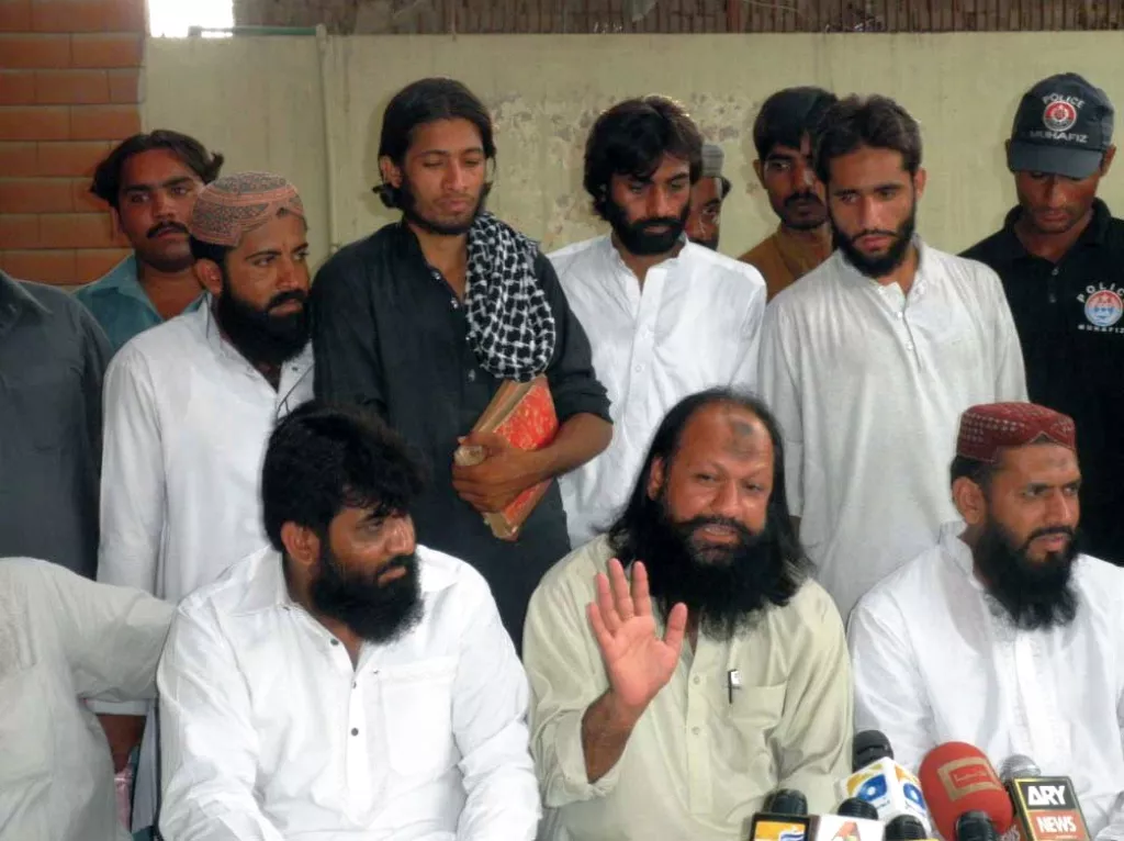 malik ishaq released from kot lakhpat prison