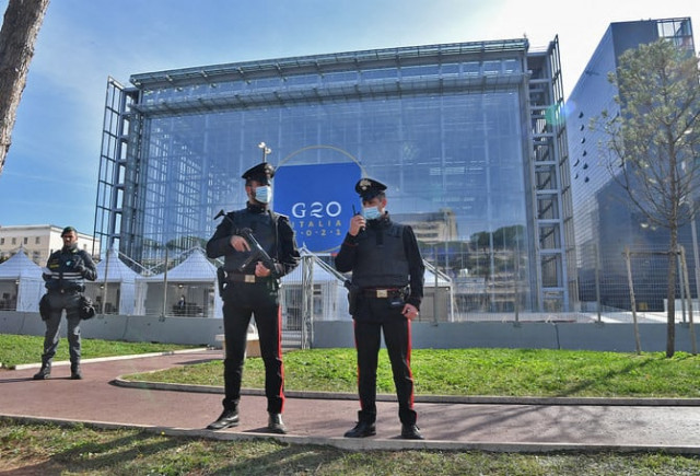 carabinieri police officers stand guard in rome italy on october 28 2021 afp carabinieri police officers stand guard in rome italy on october 28 2021 afp