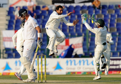 cook misses hundred before pakistan fight back