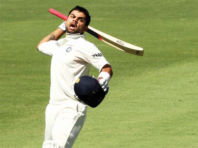 cricket kohli shows teammates how it s done