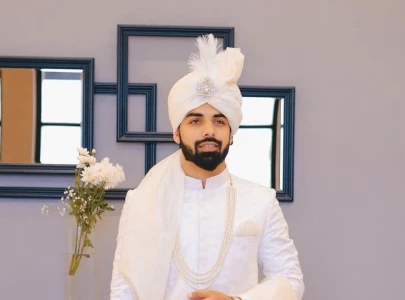 shadab khan marries saqlain mushtaq s daughter in an intimate wedding ceremony shadab khan marries saqlain mushtaq s daughter in an intimate wedding ceremony