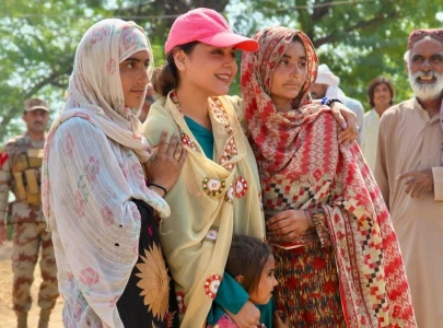 hadiqa kiani shares pictures of a mosque constructed for flood victims hadiqa kiani shares pictures of a mosque constructed for flood victims