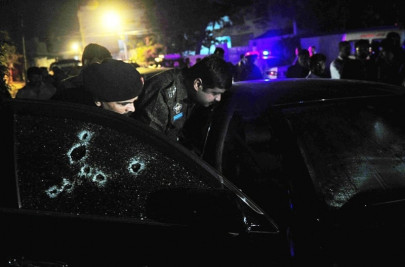 mir bakhtiar domki s wife daughter shot dead in karachi